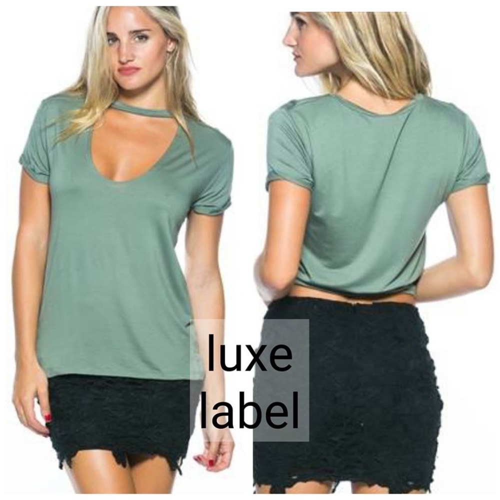 SUPER SOFT CHOKER TEE in Sage